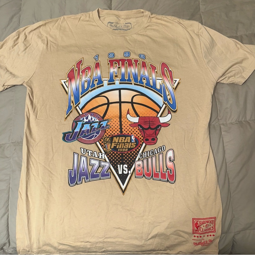 Mitchell & Ness NBA Finals 1998 Beige Tee - Chicago Bulls Utah Jazz